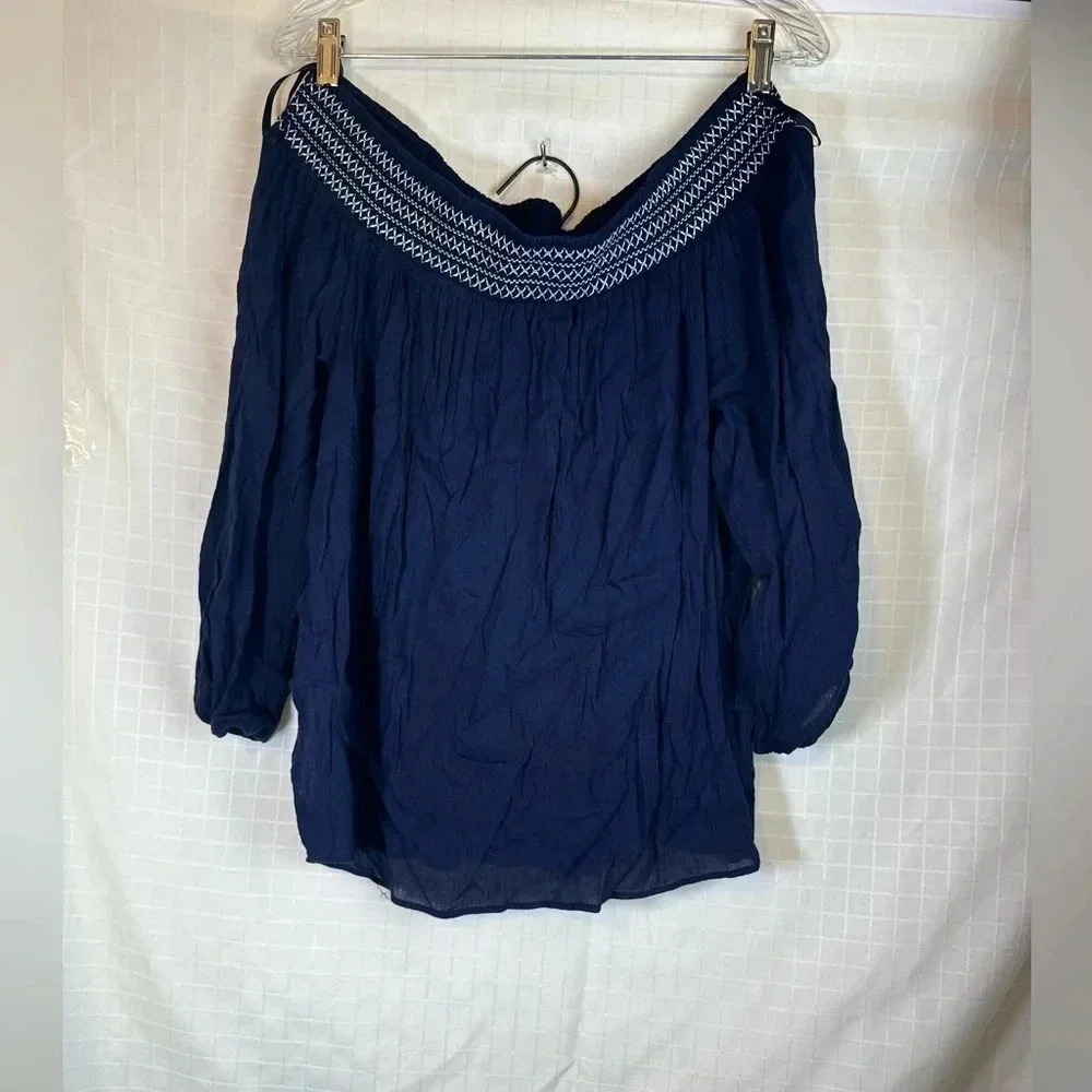 GAP Blouse Denim Blue Embroidered Peasant Off The Shoulder Boho Womens Sz M NWT